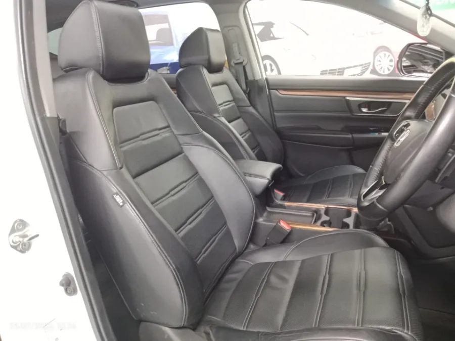 Foto Mobil Bekas Kabin Depan Honda CR-V 1.5 Turbo Prestige tahun 2019