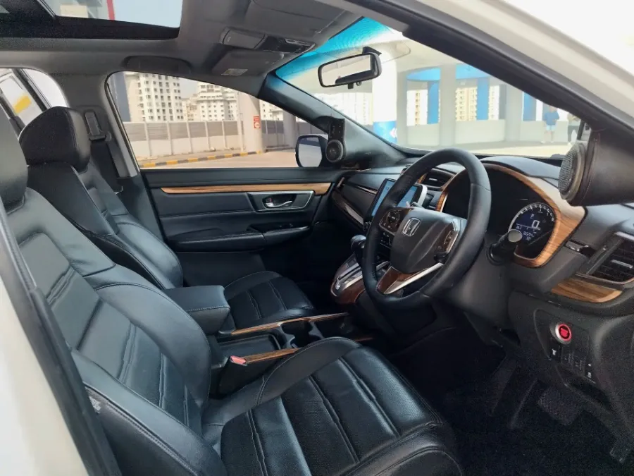 Foto Mobil Bekas Kabin Depan Honda CR-V 1.5 Turbo Prestige tahun 2019