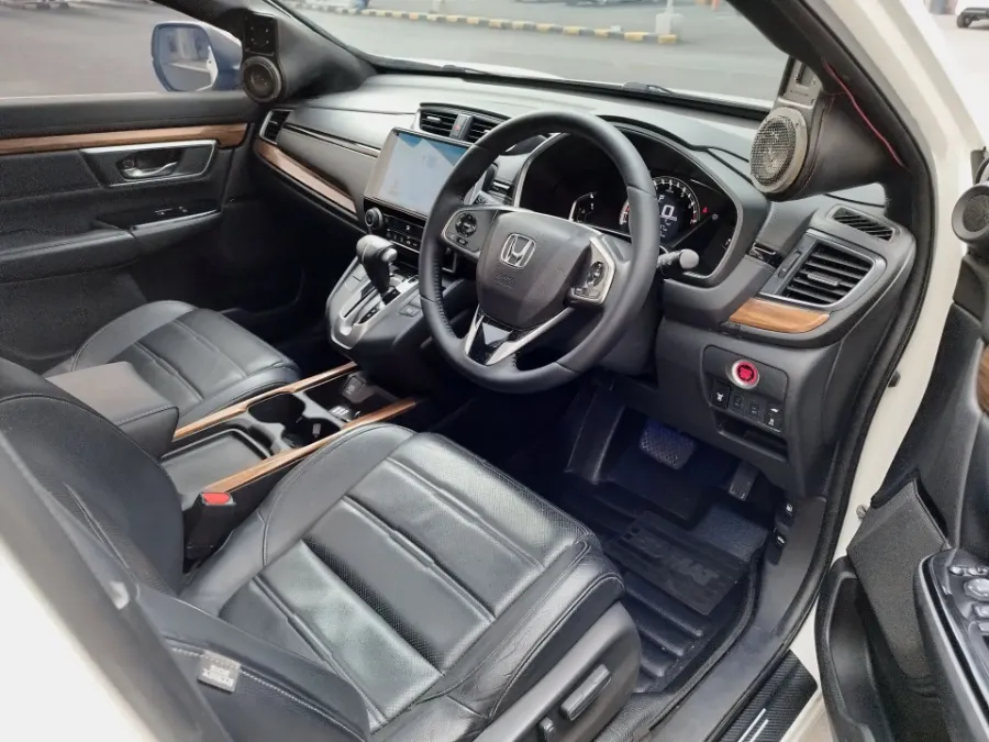 Foto Mobil Bekas Kabin Depan Honda CR-V 1.5 Turbo Prestige tahun 2019