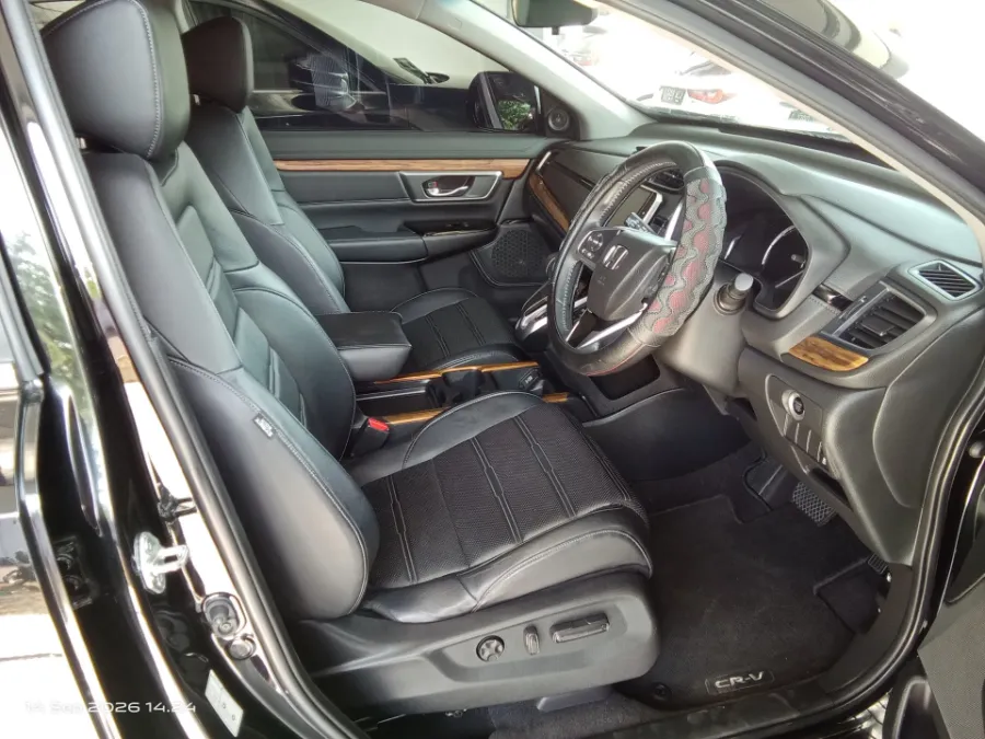 Foto Mobil Bekas Kabin Depan Honda CR-V 1.5 Turbo Prestige tahun 2019