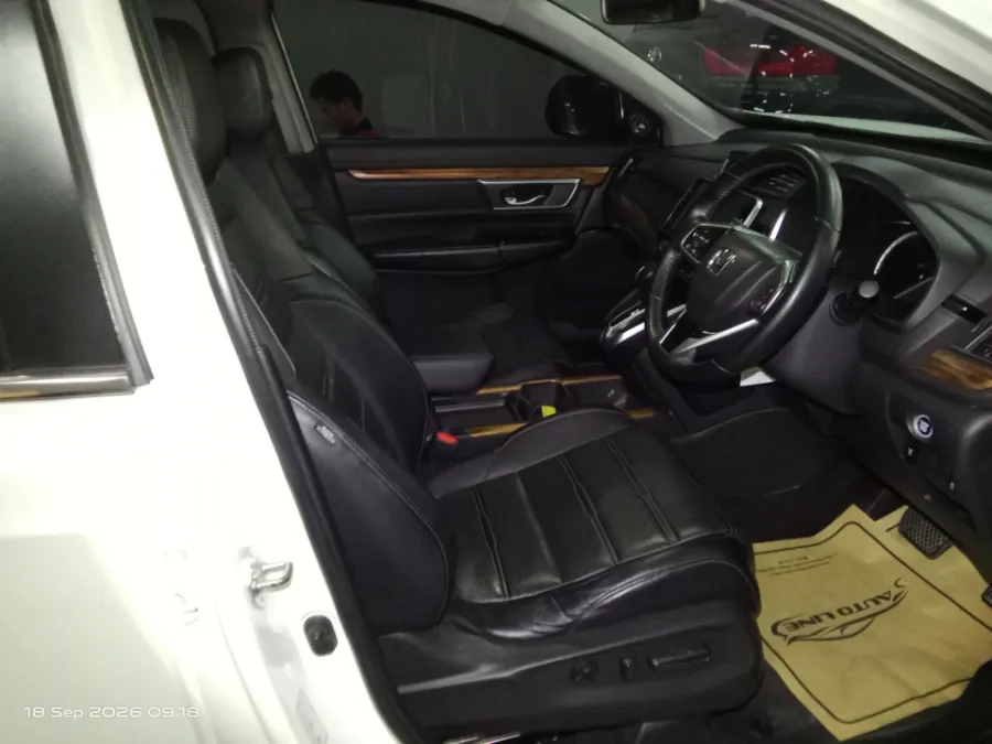 Foto Mobil Bekas Kabin Depan Honda CR-V 1.5 Turbo Prestige tahun 2019
