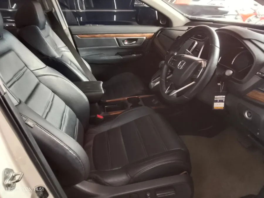 Foto Mobil Bekas Kabin Depan Honda CR-V 1.5 Turbo Prestige tahun 2019