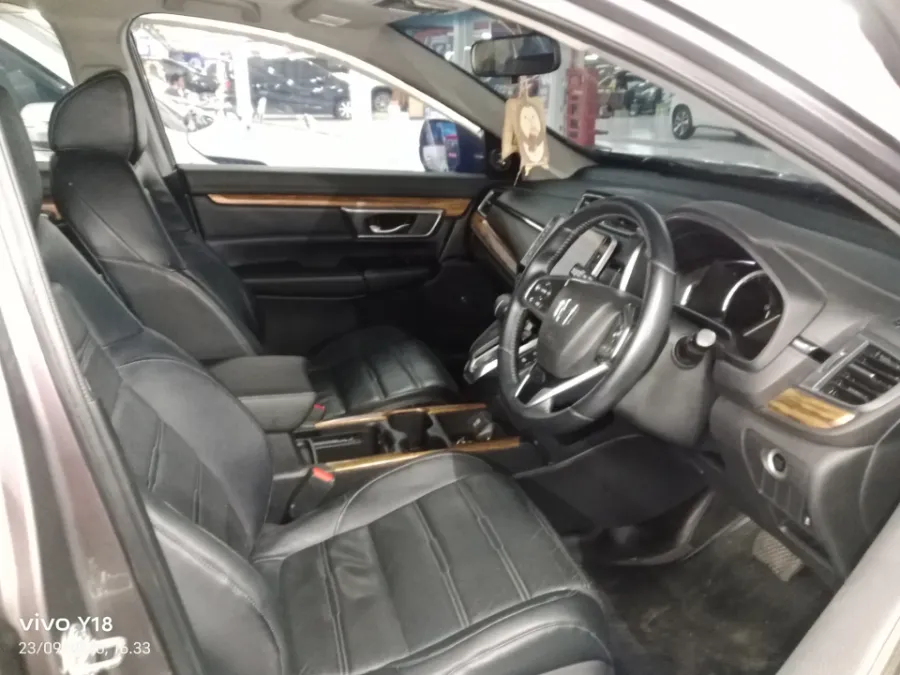 Foto Mobil Bekas Kabin Depan Honda CR-V 1.5 Turbo Prestige tahun 2019