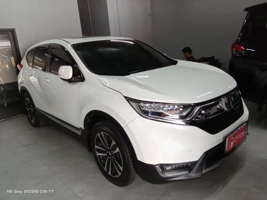 Foto Mobil Bekas Kanan Depan Honda CR-V 1.5 Turbo Prestige tahun 2019