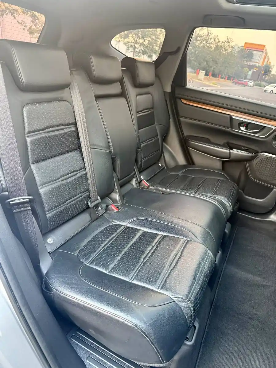 Foto Mobil Bekas Kabin Belakang Honda CR-V 1.5 Turbo Prestige tahun 2020