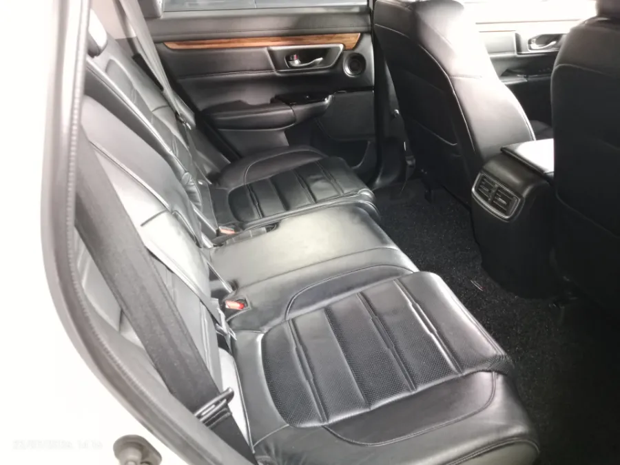 Foto Mobil Bekas Kabin Belakang Honda CR-V 1.5 Turbo Prestige tahun 2020