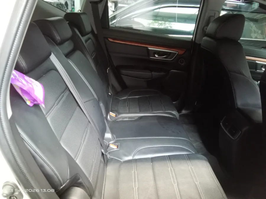 Foto Mobil Bekas Kabin Belakang Honda CR-V 1.5 Turbo Prestige tahun 2020