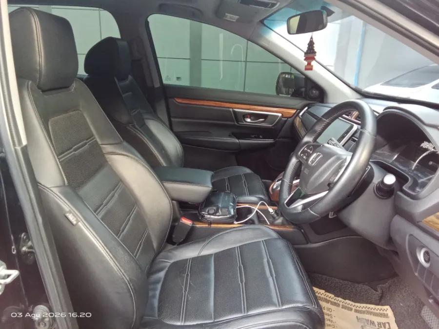 Foto Mobil Bekas Kabin Depan Honda CR-V 1.5 Turbo Prestige tahun 2020