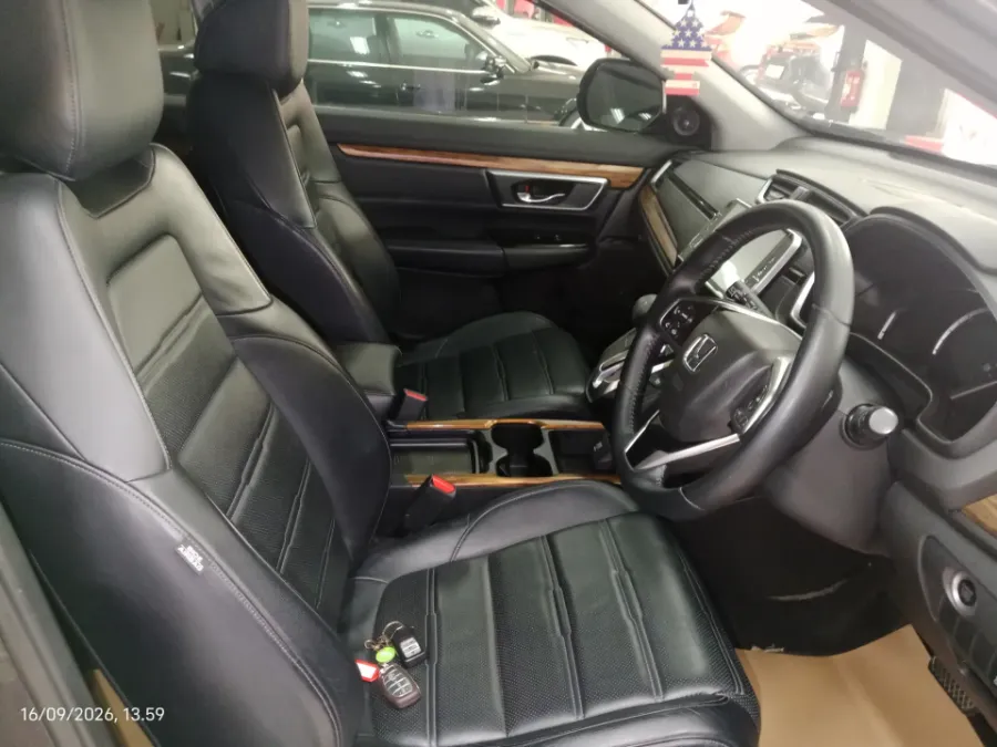 Foto Mobil Bekas Kabin Depan Honda CR-V 1.5 Turbo Prestige tahun 2020