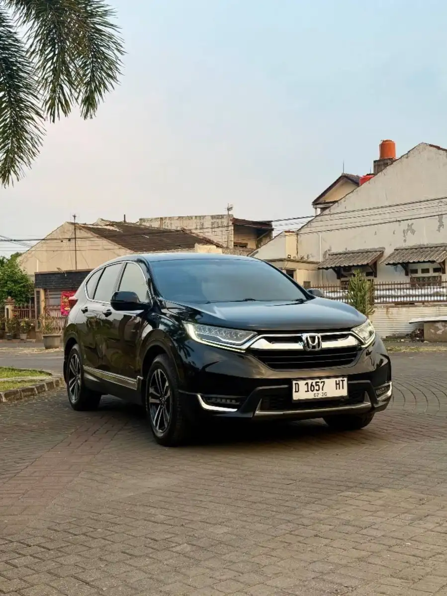 Foto Mobil Bekas Kanan Depan Honda CR-V 1.5 Turbo Prestige tahun 2020