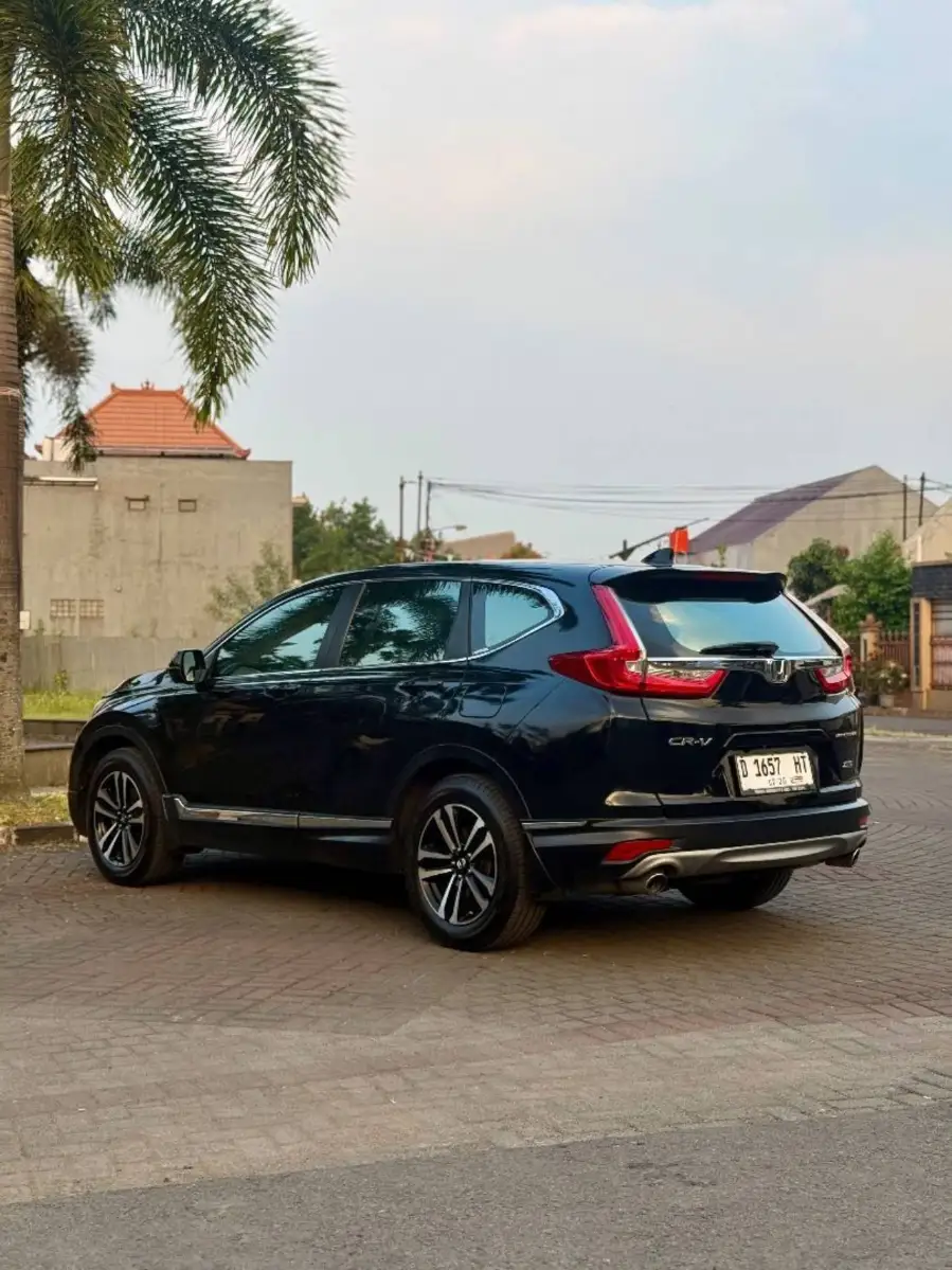Foto Mobil Bekas Kiri Belakang Honda CR-V 1.5 Turbo Prestige tahun 2020
