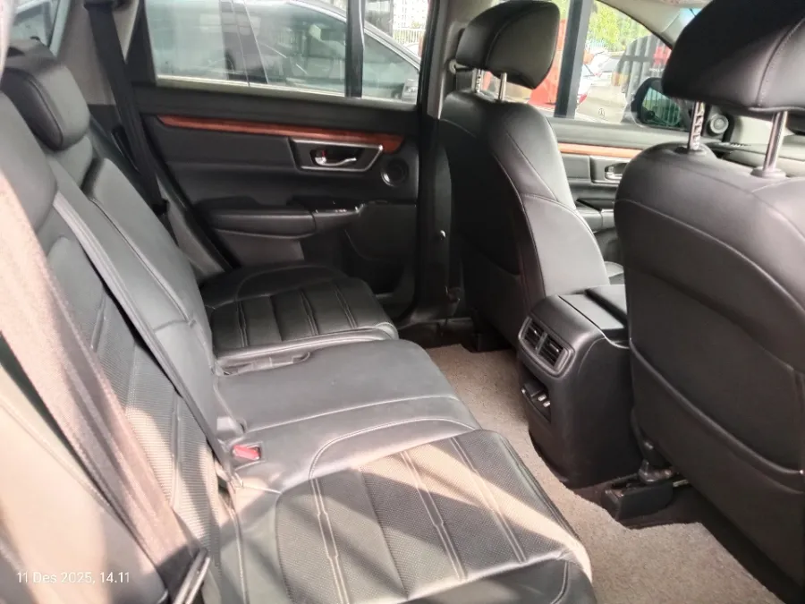 Foto Mobil Bekas Kabin Belakang Honda CR-V 1.5 Turbo Prestige tahun 2021