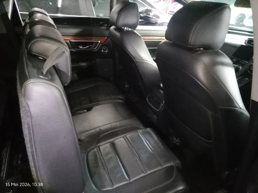 Foto Mobil Bekas Kabin Belakang Honda CR-V 1.5 Turbo Prestige tahun 2021