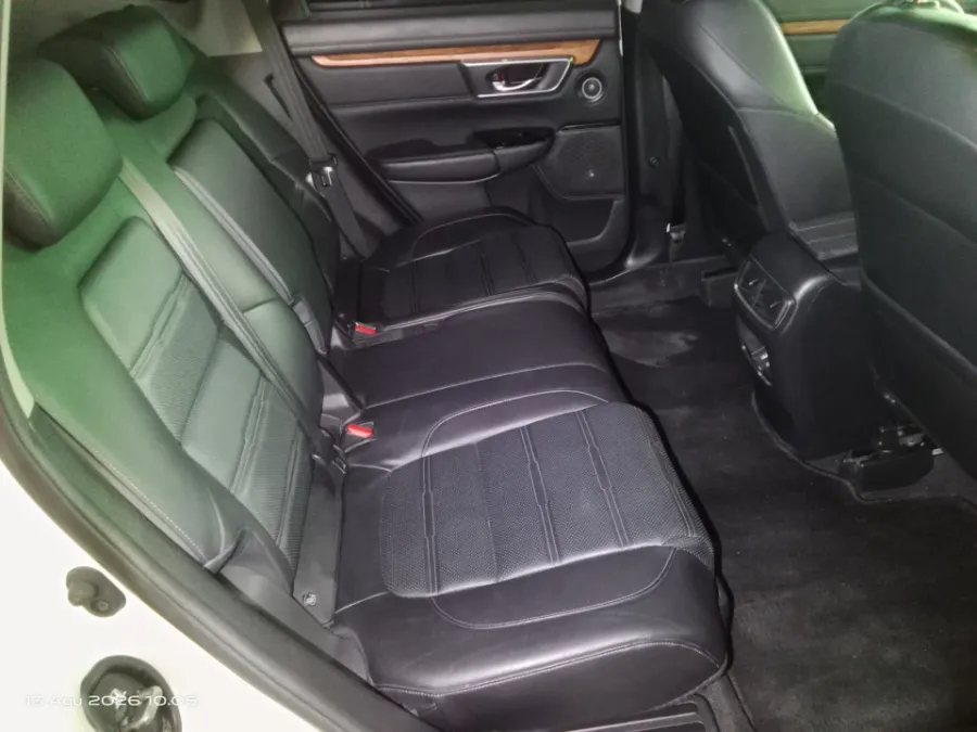 Foto Mobil Bekas Kabin Belakang Honda CR-V 1.5 Turbo Prestige tahun 2021