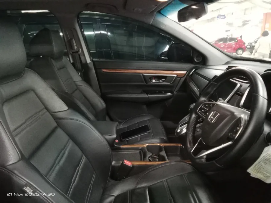 Foto Mobil Bekas Kabin Depan Honda CR-V 1.5 Turbo Prestige tahun 2021