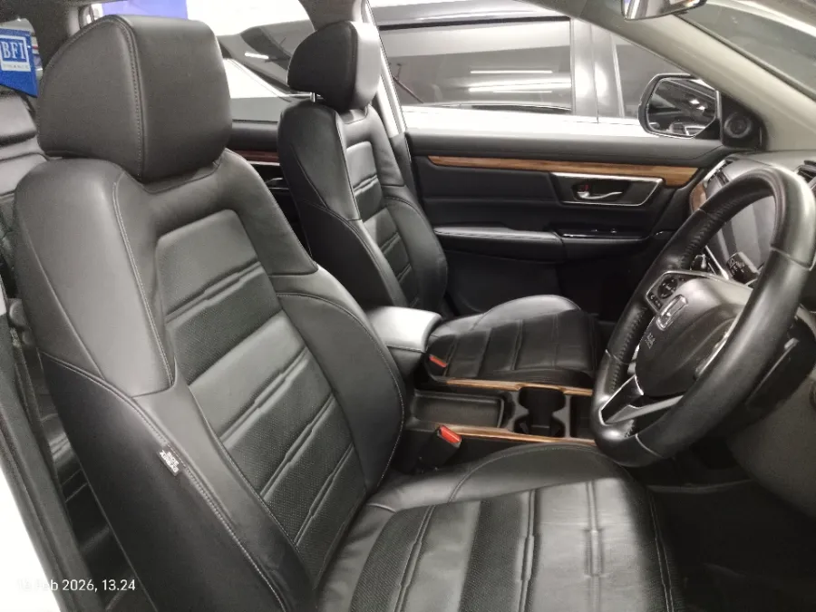 Foto Mobil Bekas Kabin Depan Honda CR-V 1.5 Turbo Prestige tahun 2021