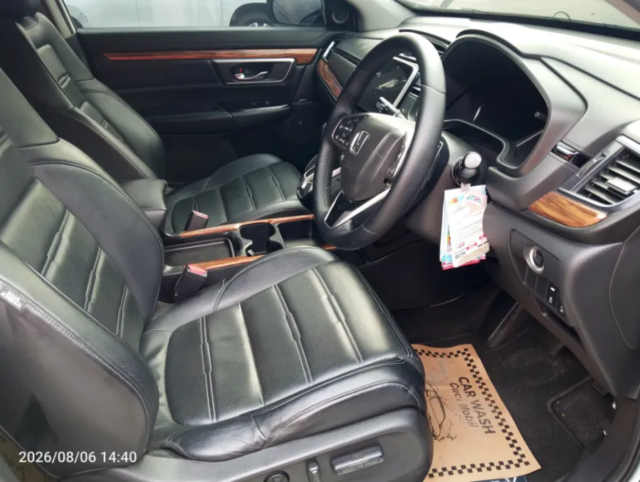 Foto Mobil Bekas Kabin Depan Honda CR-V 1.5 Turbo Prestige tahun 2021