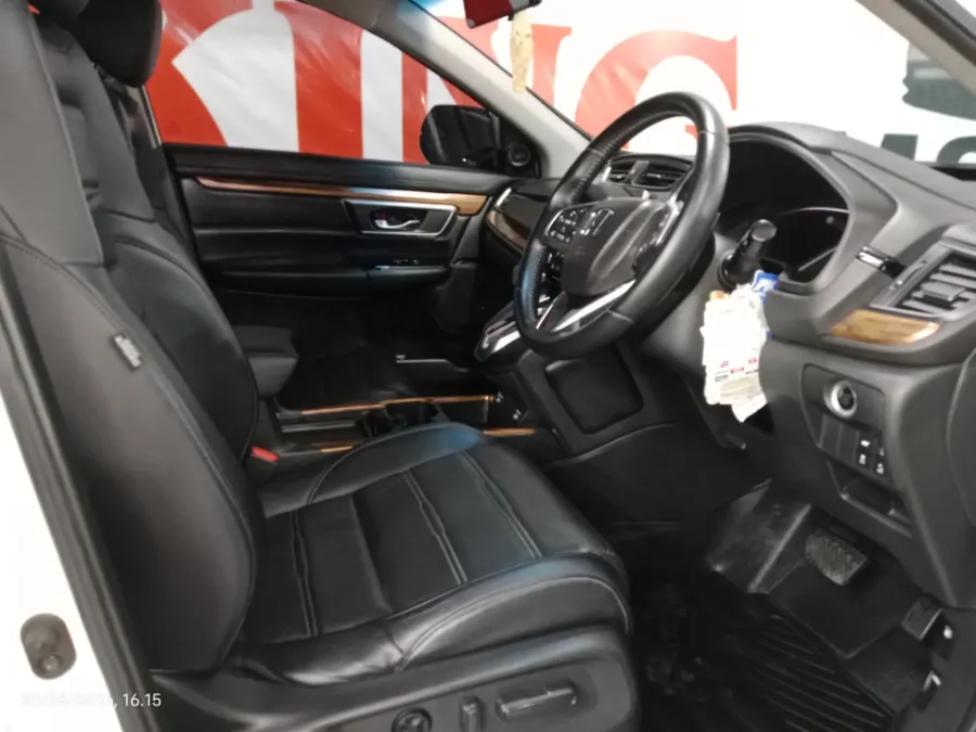 Foto Mobil Bekas Kabin Depan Honda CR-V 1.5 Turbo Prestige tahun 2021