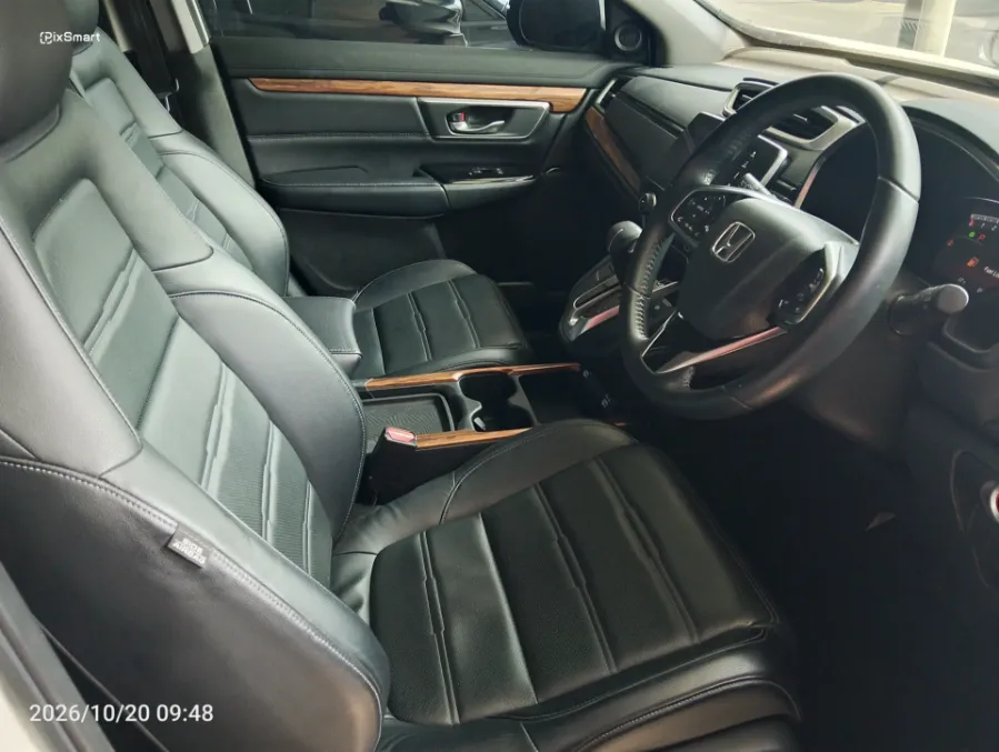 Foto Mobil Bekas Kabin Depan Honda CR-V 1.5 Turbo Prestige tahun 2021