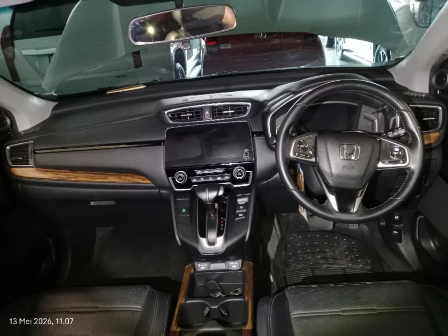 Foto Mobil Bekas Dashboard Honda CR-V 1.5 Turbo Prestige tahun 2022