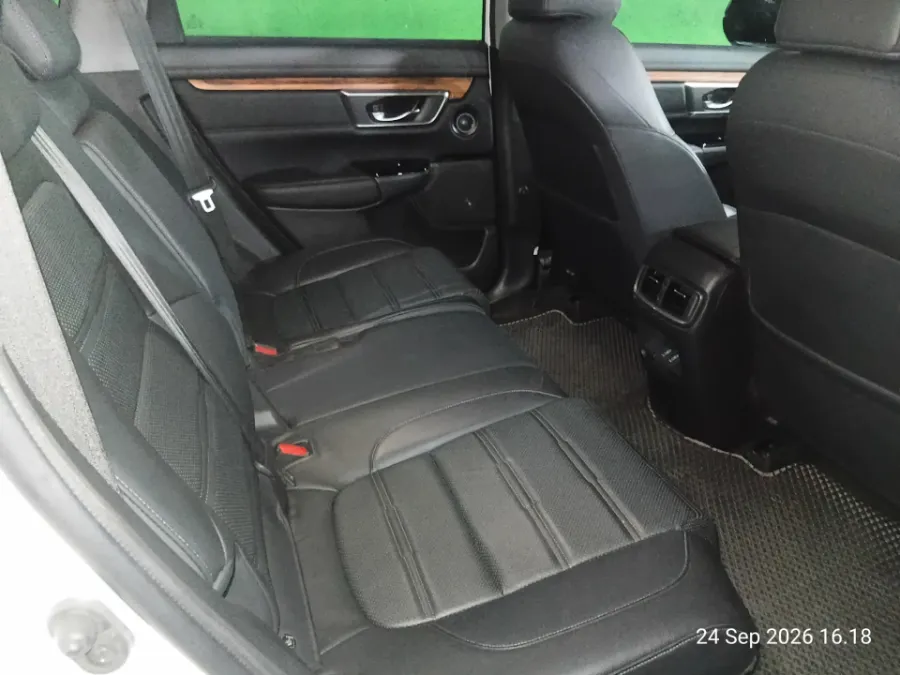 Foto Mobil Bekas Kabin Belakang Honda CR-V 1.5 Turbo Prestige tahun 2022