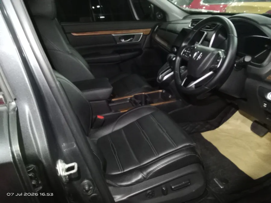 Foto Mobil Bekas Kabin Depan Honda CR-V 1.5 Turbo Prestige tahun 2022