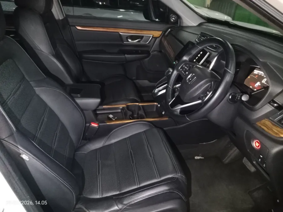 Foto Mobil Bekas Kabin Depan Honda CR-V 1.5 Turbo Prestige tahun 2022