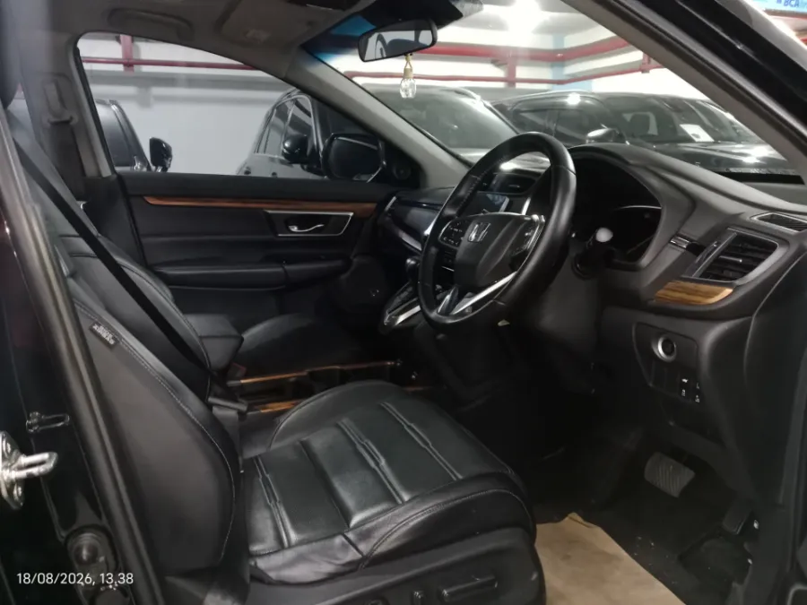 Foto Mobil Bekas Kabin Depan Honda CR-V 1.5 Turbo Prestige tahun 2022