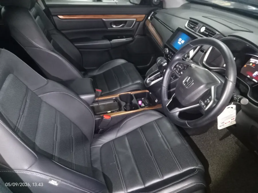 Foto Mobil Bekas Kabin Depan Honda CR-V 1.5 Turbo Prestige tahun 2022