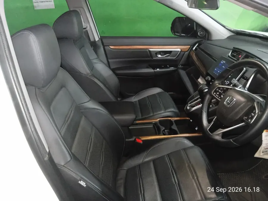 Foto Mobil Bekas Kabin Depan Honda CR-V 1.5 Turbo Prestige tahun 2022
