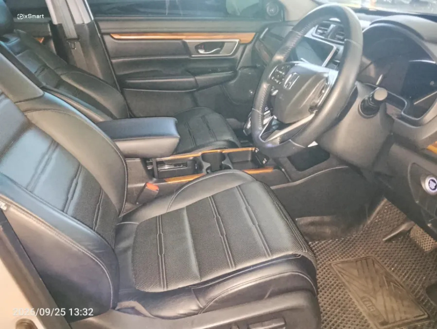Foto Mobil Bekas Kabin Depan Honda CR-V 1.5 Turbo Prestige tahun 2022