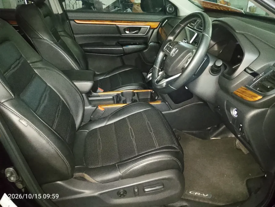 Foto Mobil Bekas Kabin Depan Honda CR-V 1.5 Turbo Prestige tahun 2022