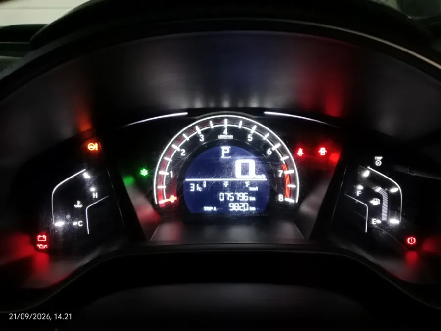Foto Mobil Bekas Odometer Honda CR-V 2.0 tahun 2017