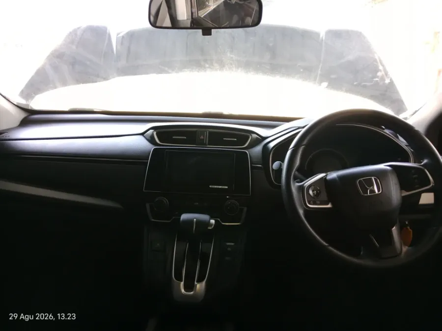 Foto Mobil Bekas Dashboard Honda CR-V 2.0 tahun 2018