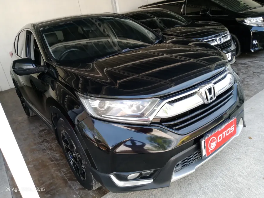 Foto Mobil Bekas Kanan Depan Honda CR-V 2.0 tahun 2018