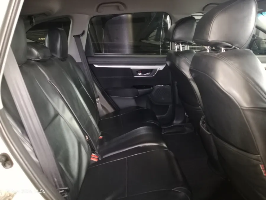Foto Mobil Bekas Kabin Belakang Honda CR-V 2.0 tahun 2020