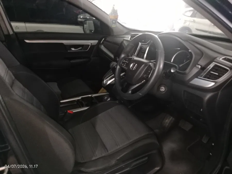 Foto Mobil Bekas Kabin Depan Honda CR-V 2.0 tahun 2020