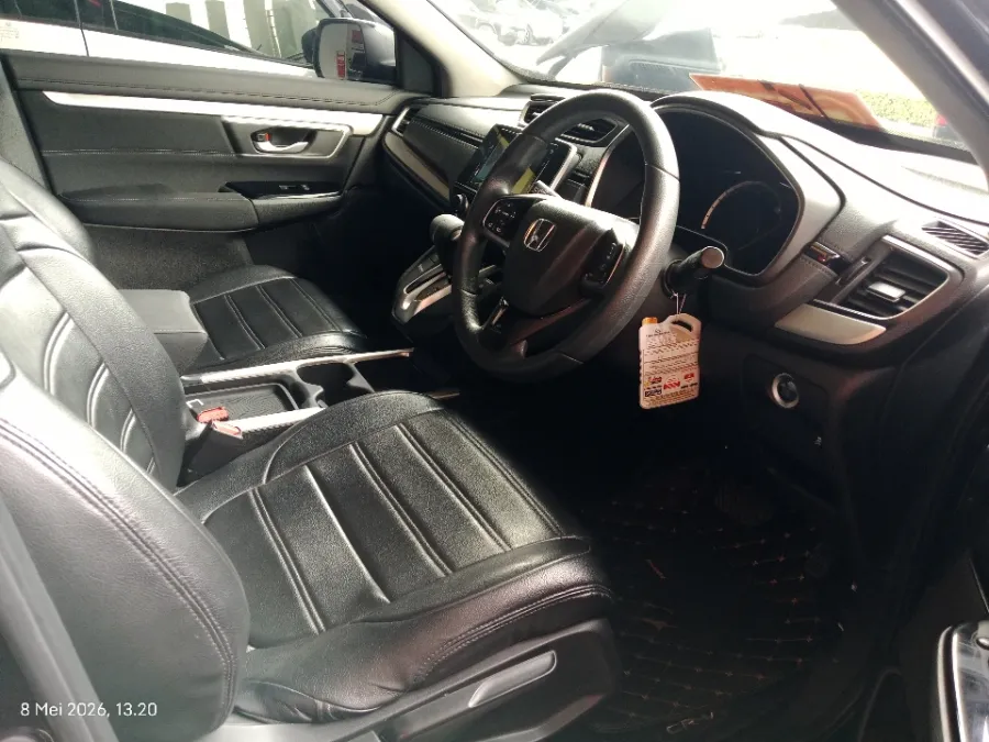 Foto Mobil Bekas Kabin Depan Honda CR-V 2.0 tahun 2021