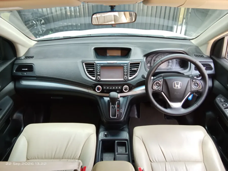 Foto Mobil Bekas Dashboard Honda CR-V 2.0 RM1 tahun 2016
