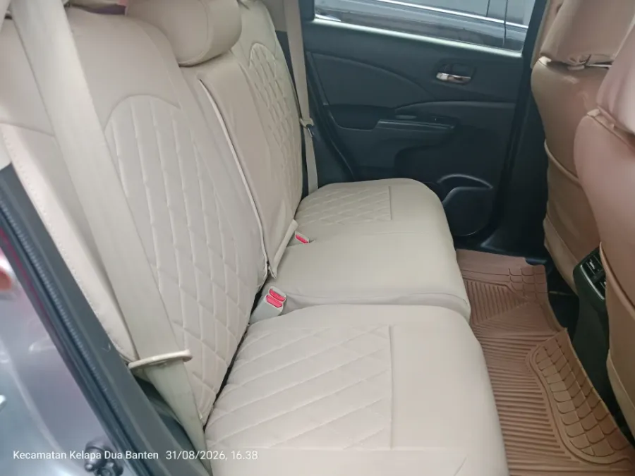 Foto Mobil Bekas Kabin Belakang Honda CR-V 2.0 RM1 tahun 2016