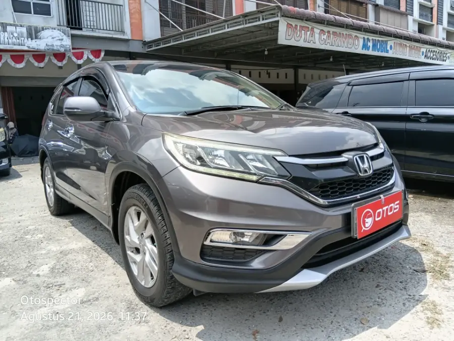 Foto Mobil Bekas Kanan Depan Honda CR-V 2.0 RM1 tahun 2016