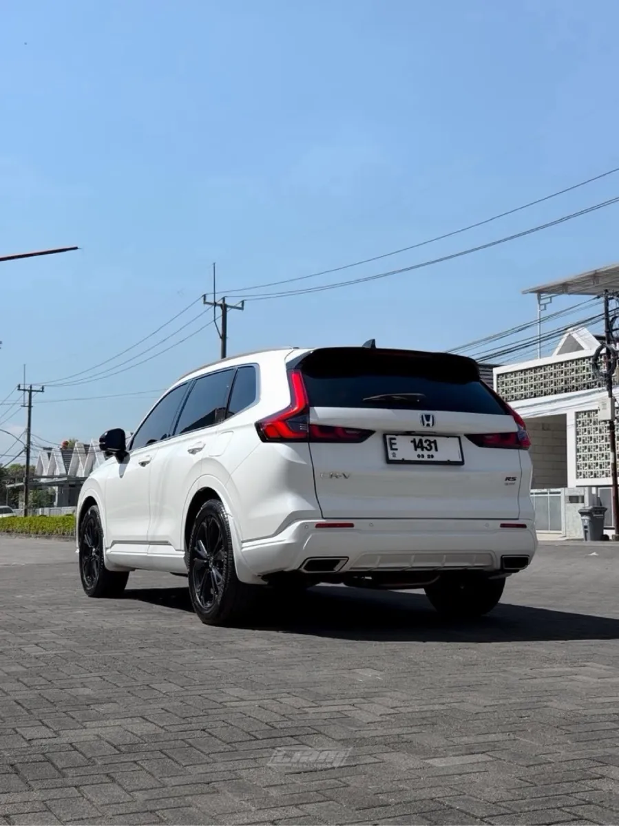 Foto Mobil Bekas Kiri Belakang Honda CR-V 2.0 RS Hybrid tahun 2023