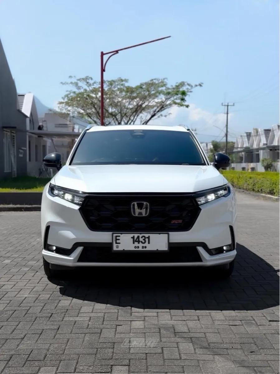 Foto Mobil Bekas Tampak Depan Honda CR-V 2.0 RS Hybrid tahun 2023