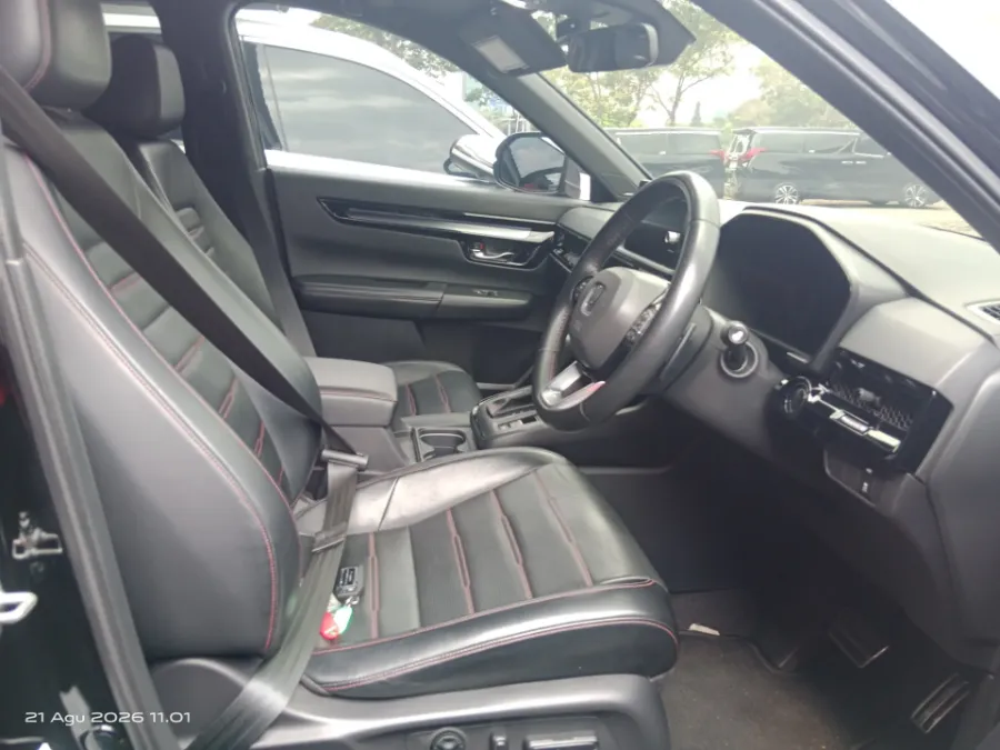 Foto Mobil Bekas Kabin Depan Honda CR-V 2.0 RS Hybrid tahun 2024