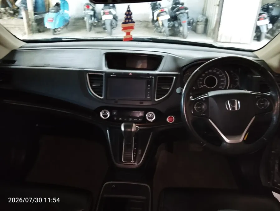 Foto Mobil Bekas Dashboard Honda CR-V 2.4 i-VTEC tahun 2016
