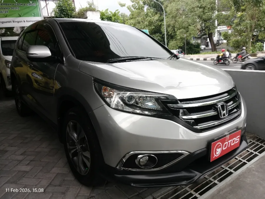 Foto Mobil Bekas Kanan Depan Honda CR-V 2.4 RM3 tahun 2013