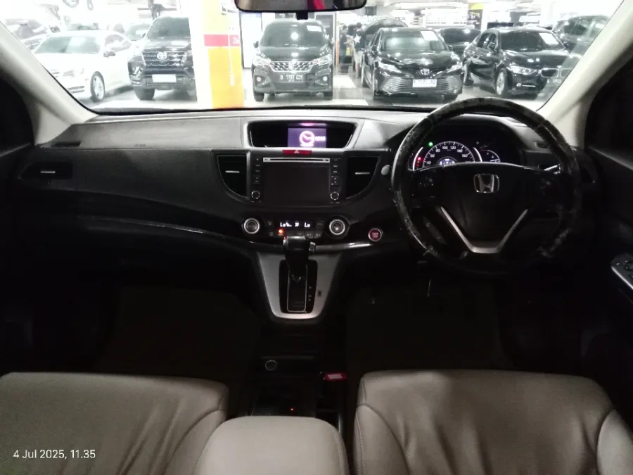 Foto Mobil Bekas Dashboard Honda CR-V 2.4 RM3 tahun 2014