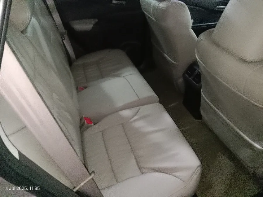 Foto Mobil Bekas Kabin Belakang Honda CR-V 2.4 RM3 tahun 2014