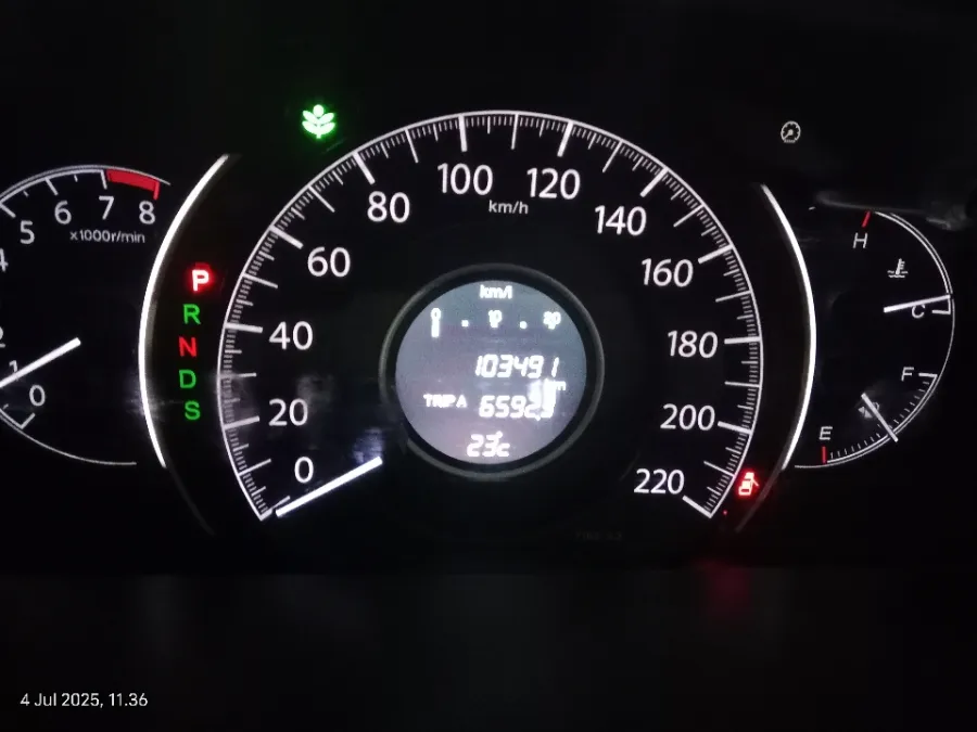Foto Mobil Bekas Odometer Honda CR-V 2.4 RM3 tahun 2014