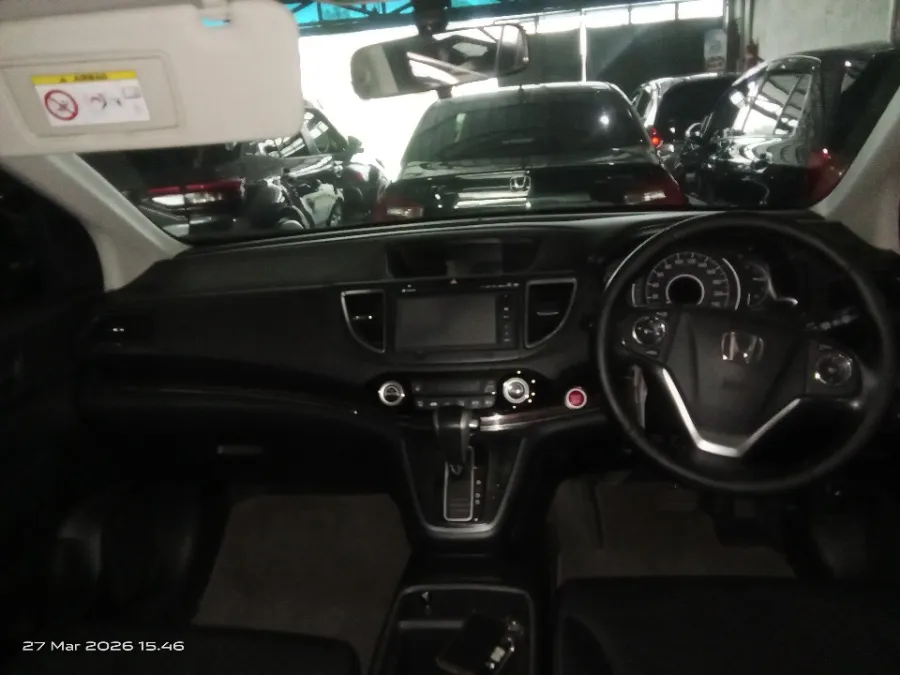 Foto Mobil Bekas Dashboard Honda CR-V 2.4 RM3 tahun 2015